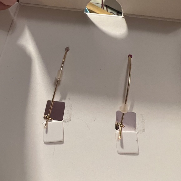 Betsey Johnson Pave Crystal Skulls Earrings NIB - Picture 5 of 6